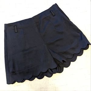 Henri Girl Scalloped Hem Dressy Shorts. Sz. M. Womens.